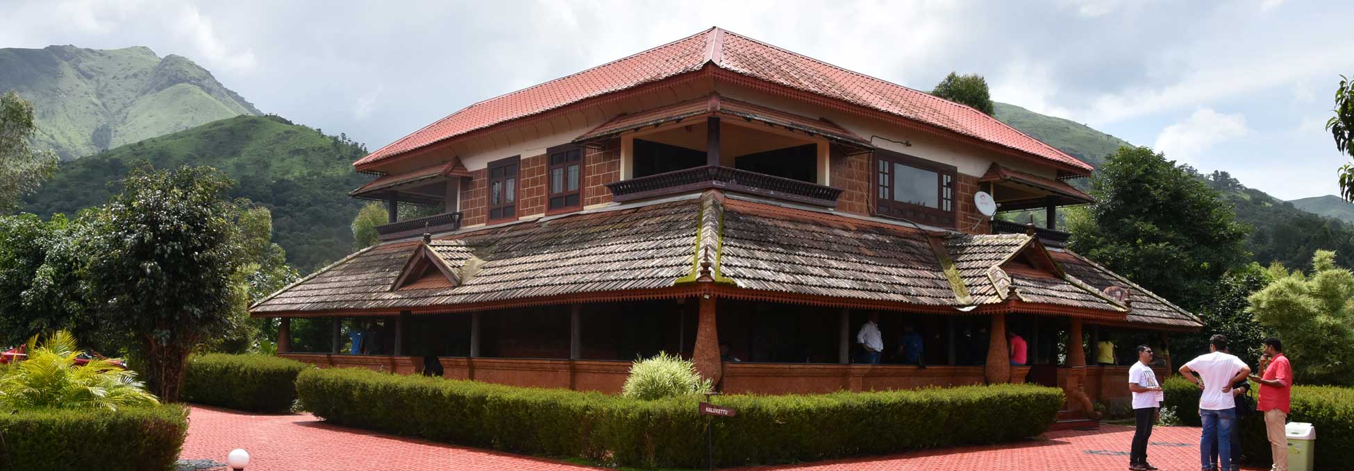 royal tourist home wayanad