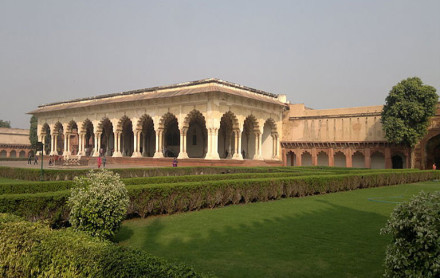 Akbari mahal