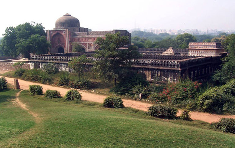 Jamali Kamali mosque and tomb