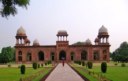 Mariam –Uz-Zamani tomb